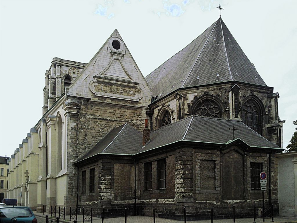 Admire the St. Catherine’s Church